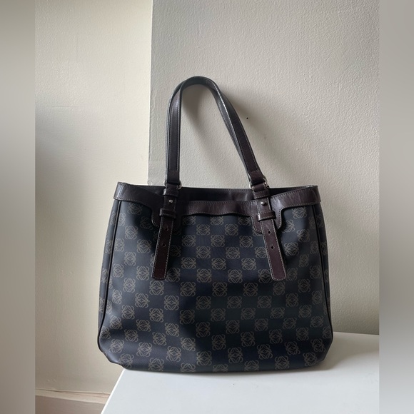 SOLD Vintage Loewe anagram tote - Picture 5 of 14